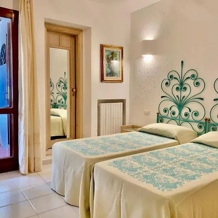 Punta Est 4* Baja Sardinia