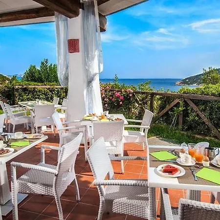 Punta Est Hotell Baja Sardinia