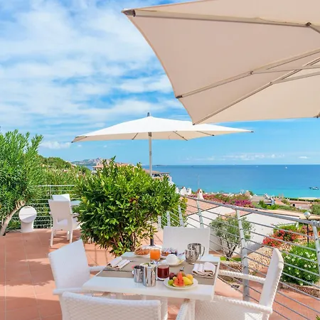 Hotel Punta Est 4*