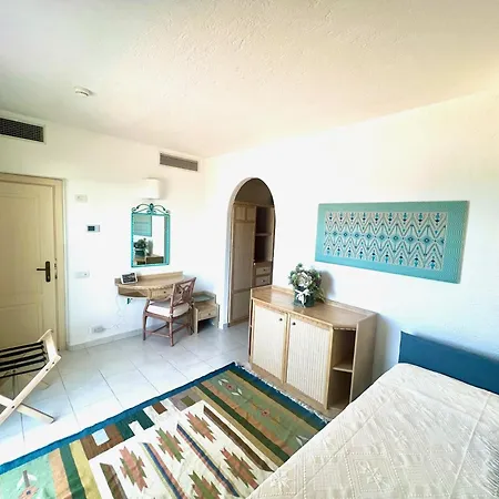Punta Est Hotel 4*