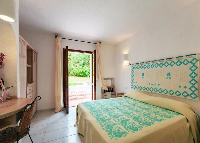 Punta Est 4* Baja Sardinia