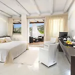 Punta Est 4*