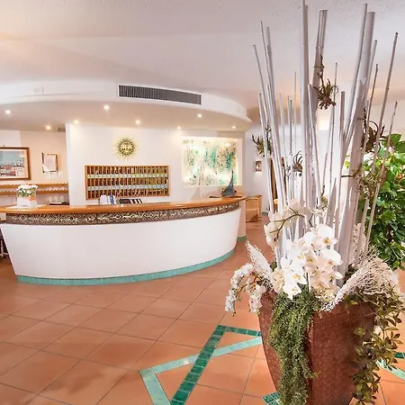 호텔 푼타 에스트 4*