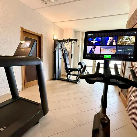 Punta Est Hotell 4*