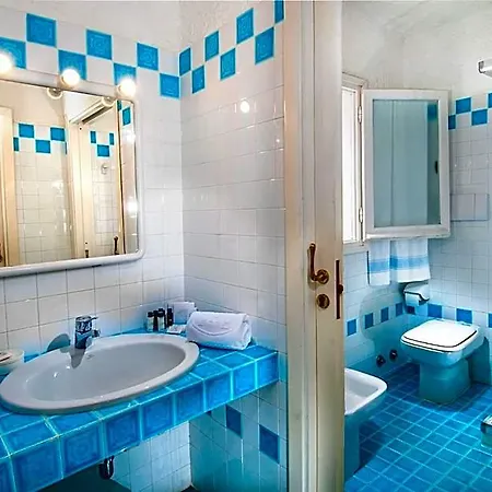 Hotel Punta Est 4*