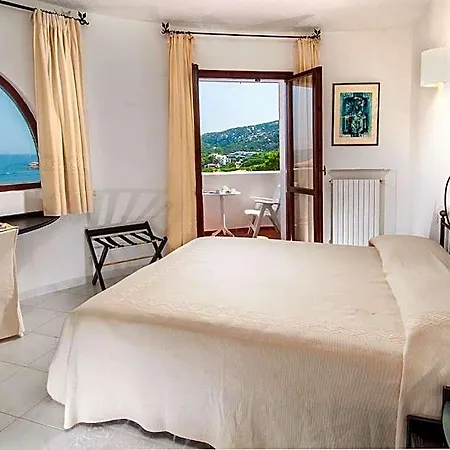 Punta Est Hotel 4*