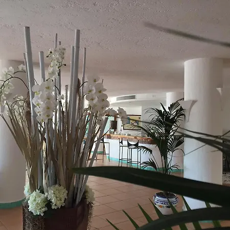 Hotel Punta Est Baja Sardinia