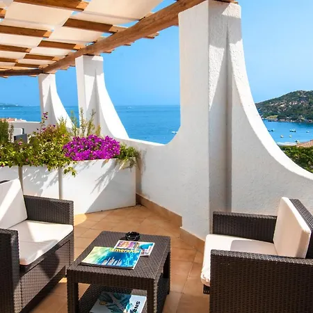 Punta Est Hotel 4*