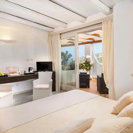 Punta Est 4*