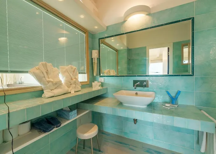 Hotel Punta Est Baja Sardinia